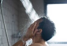 فواید و اهمیت دوش گرفتن قبل از شنا در استخر